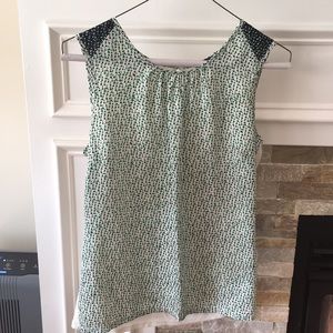 Sleeveless blouse